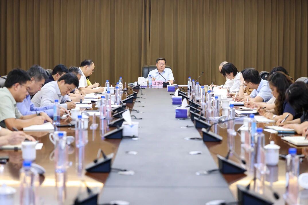 山東出版集團召開數智出版融合發展座談會